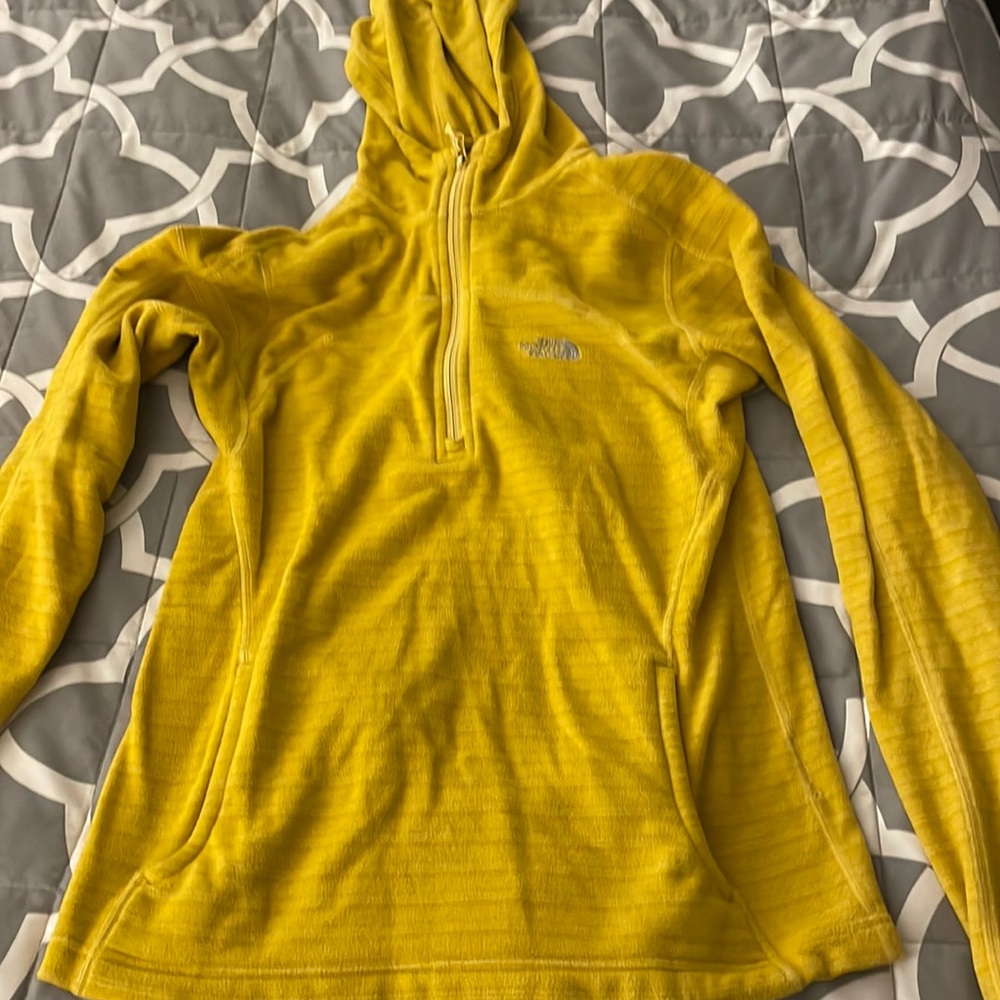 Great condition women’s Northface sweatshirt fleece